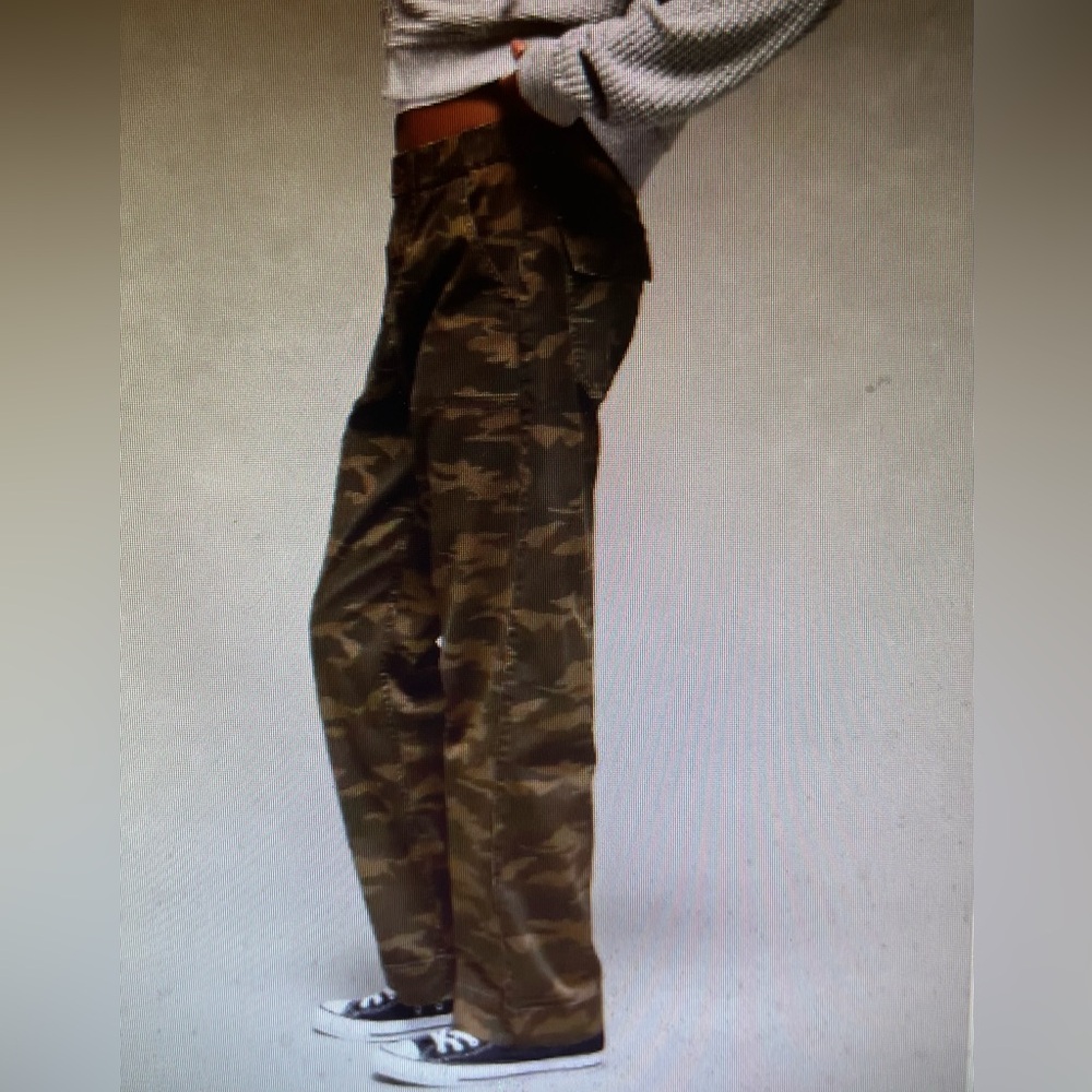 AMERICAN EAGLE MISSES EX BOYFRIEND PANTS CARGO PRINT SIZE SMALL NWT!